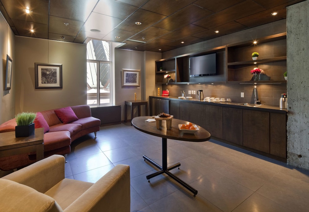 Hotel 71 30/50