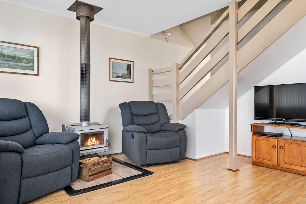 Amos House Swansea Ocean Villas 13/26