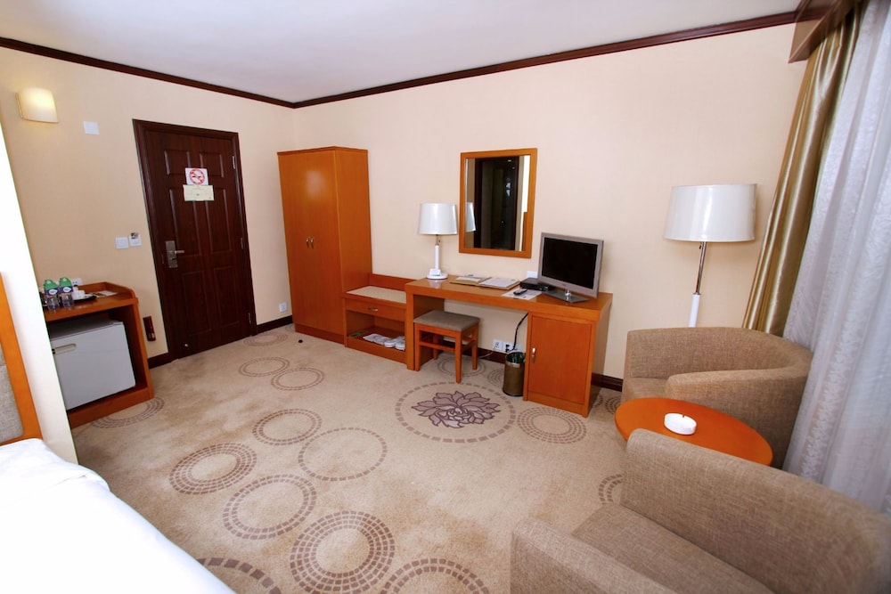 Flower Hotel 35/49