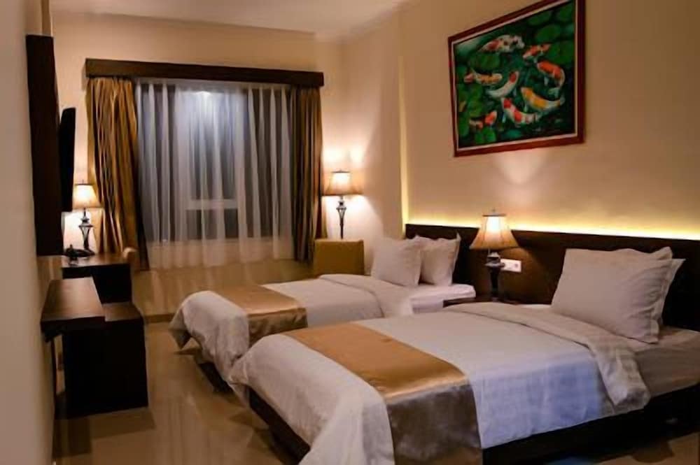 ALQUEBY HOTEL 29/47