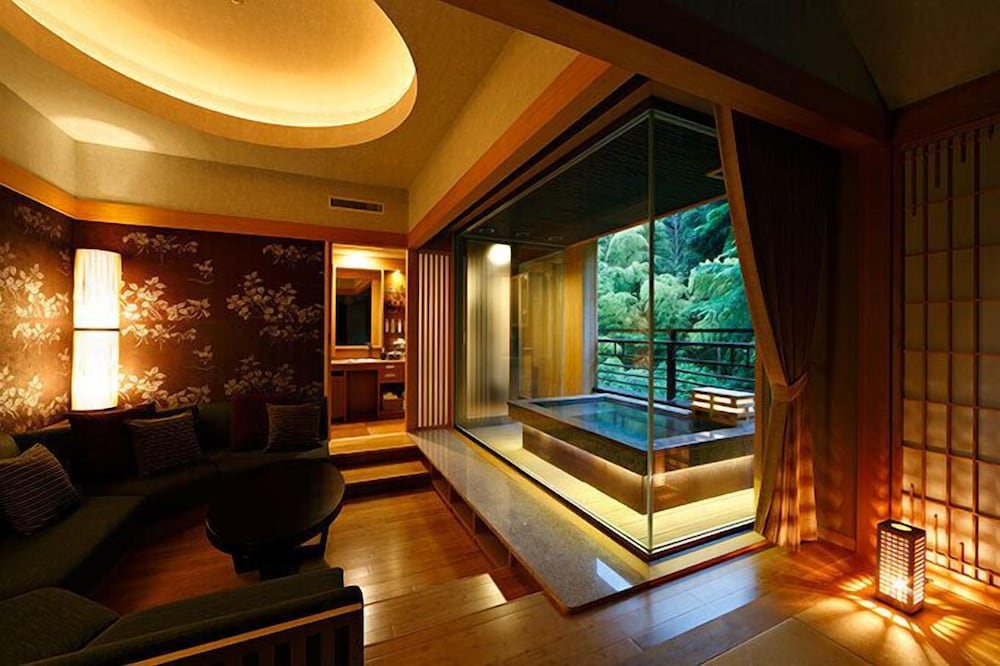 Hakone Kamon 36/41