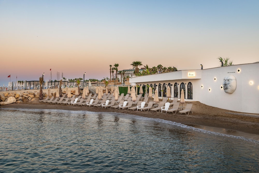 White City Resort 78/80