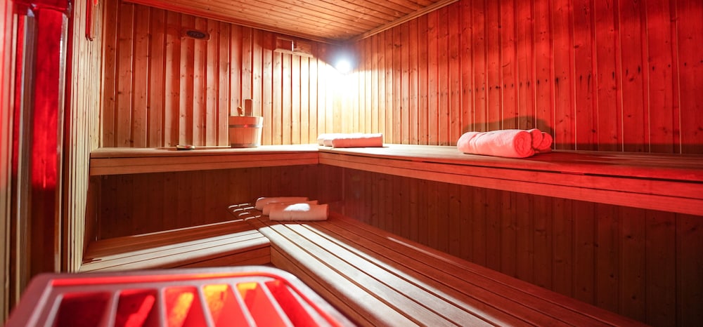 swimming pool spa