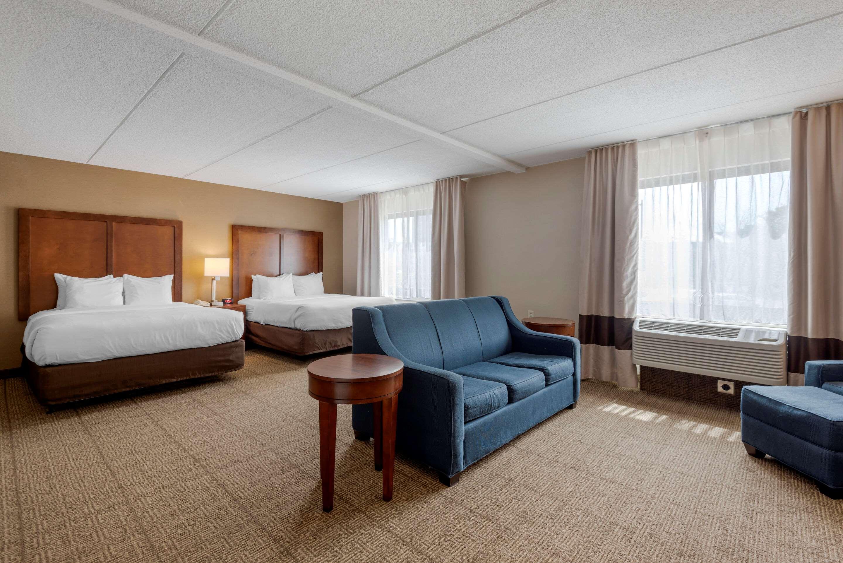 UPGRADE, SUITE, 2 QUEEN BEDS, ACCESSIBLE
