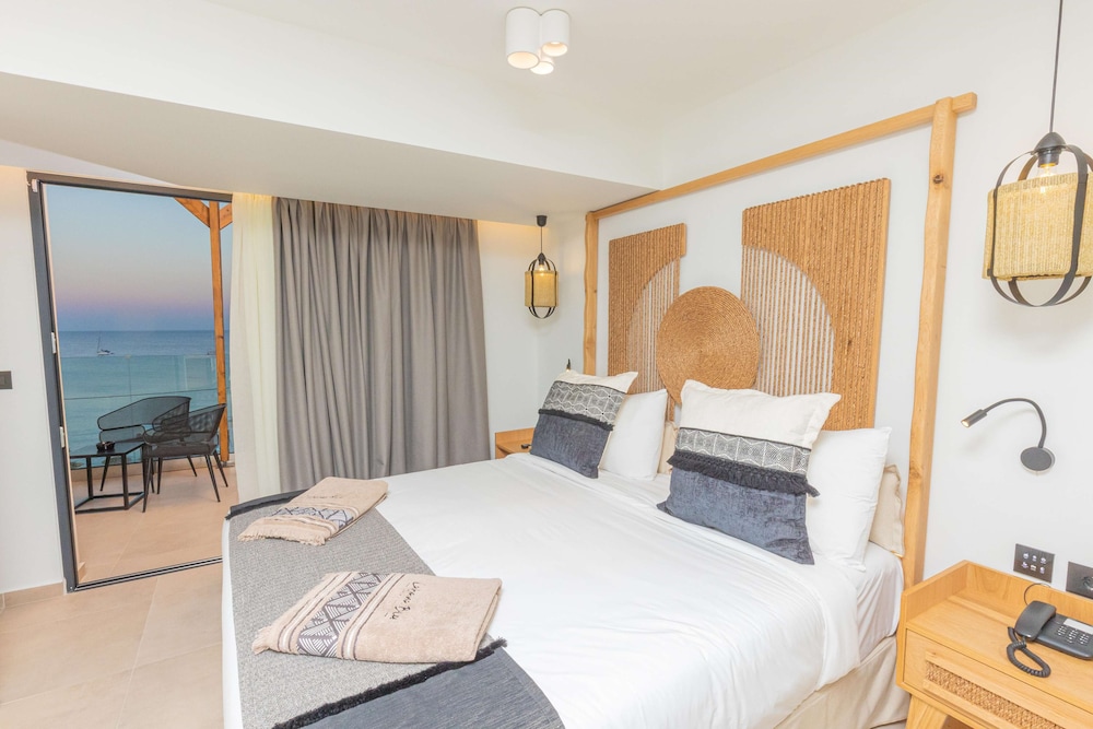 Cabana Blu Hotel and Suites 28/89