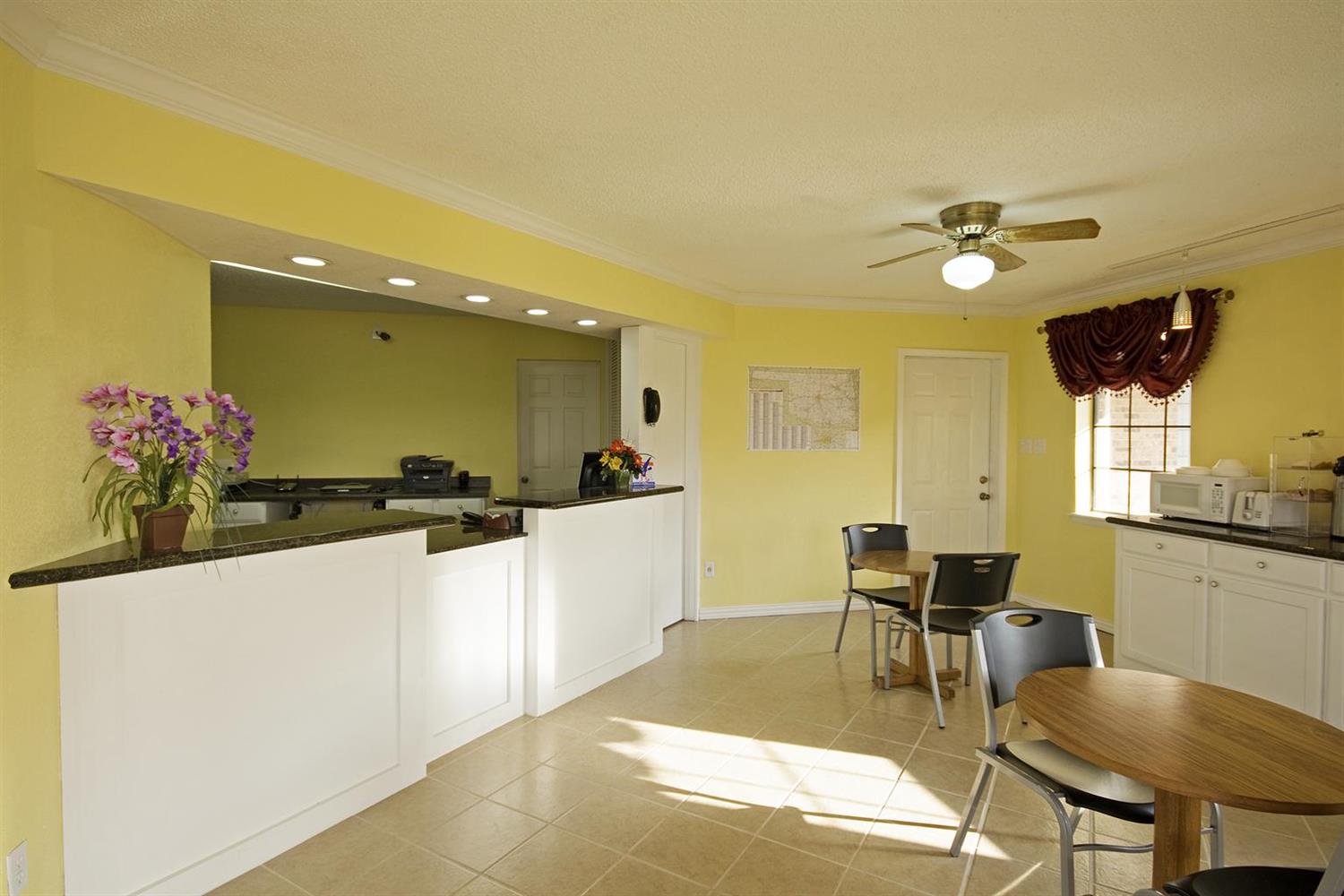 Americas Best Value Inn Pryor 3/10
