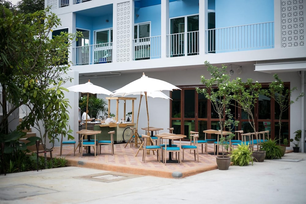 Deeprom Pattaya Hotel 4/65