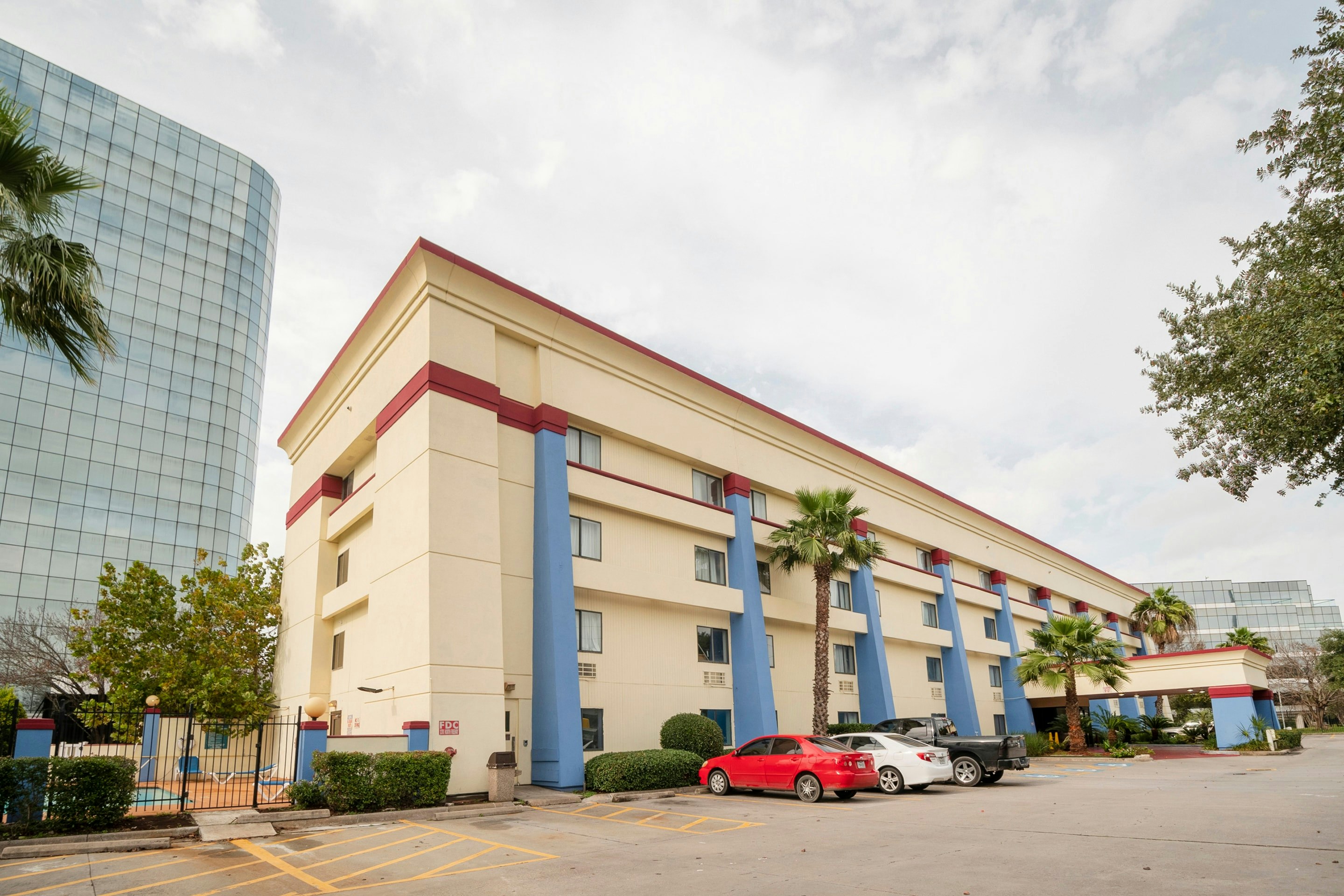 OYO Townhouse Houston Airport North 22/27
