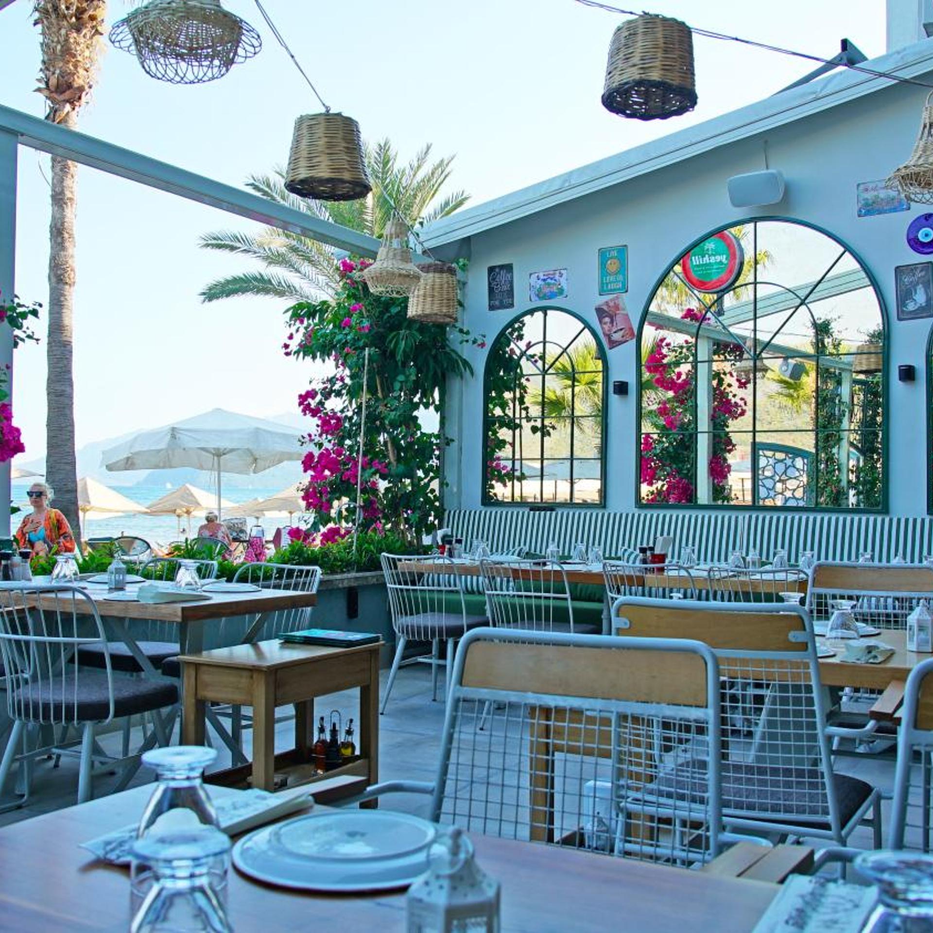 The New George & Dragon Beach Hotel 36/50