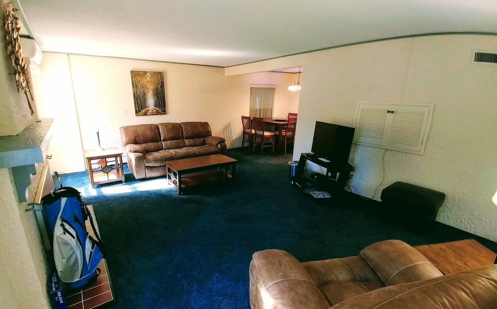 Divya Sutra Plaza & Conference Centre Vernon, BC 58/74