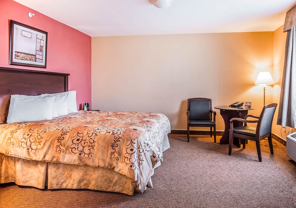 Quality Inn Orleans, ON 13/53