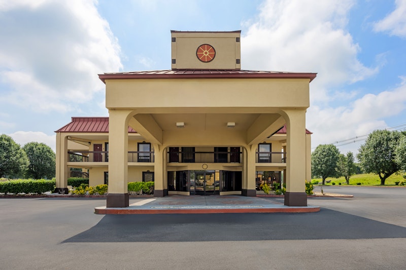 Red Roof Inn & Suites Clinton 11/41