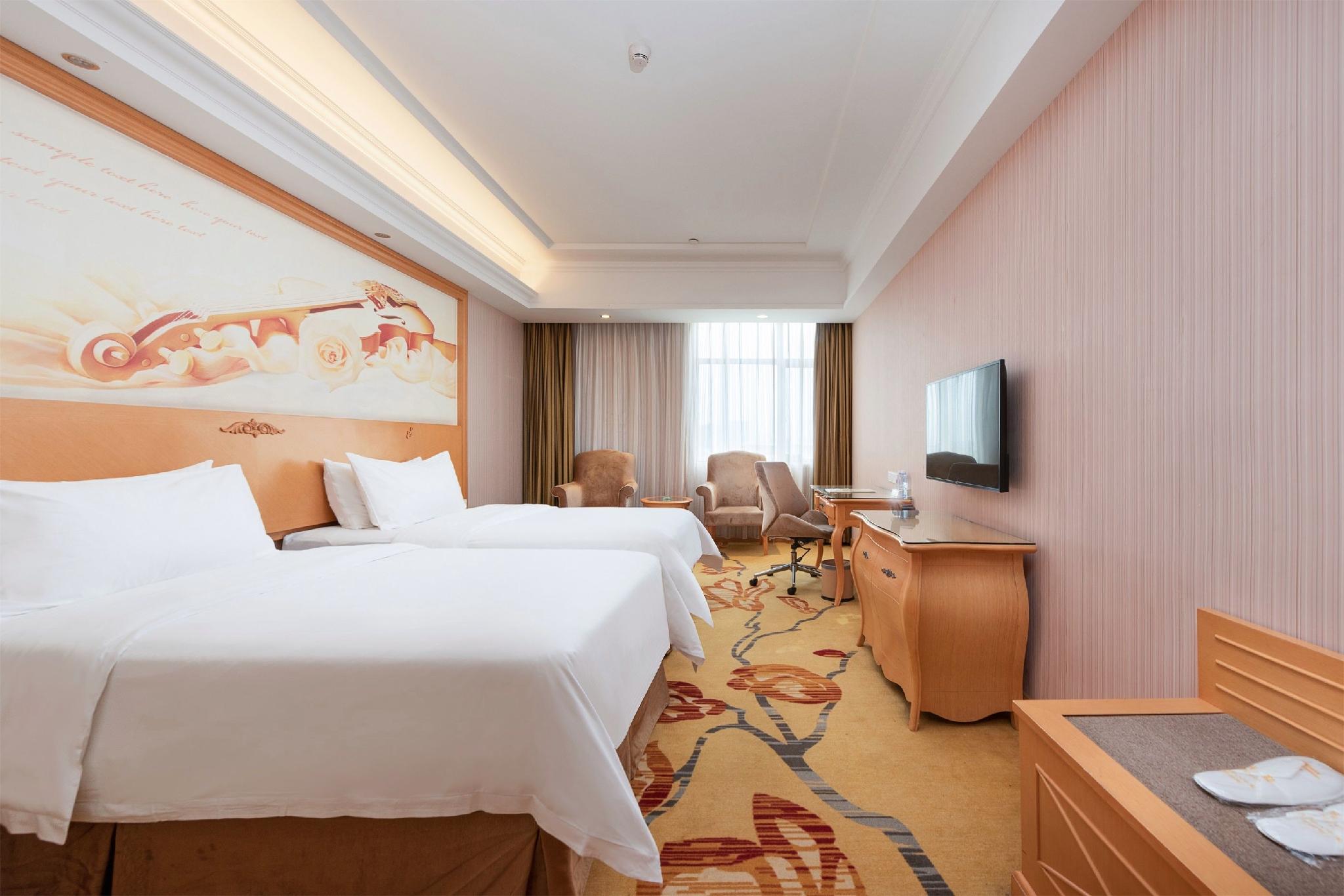 Deluxe, Twin Beds