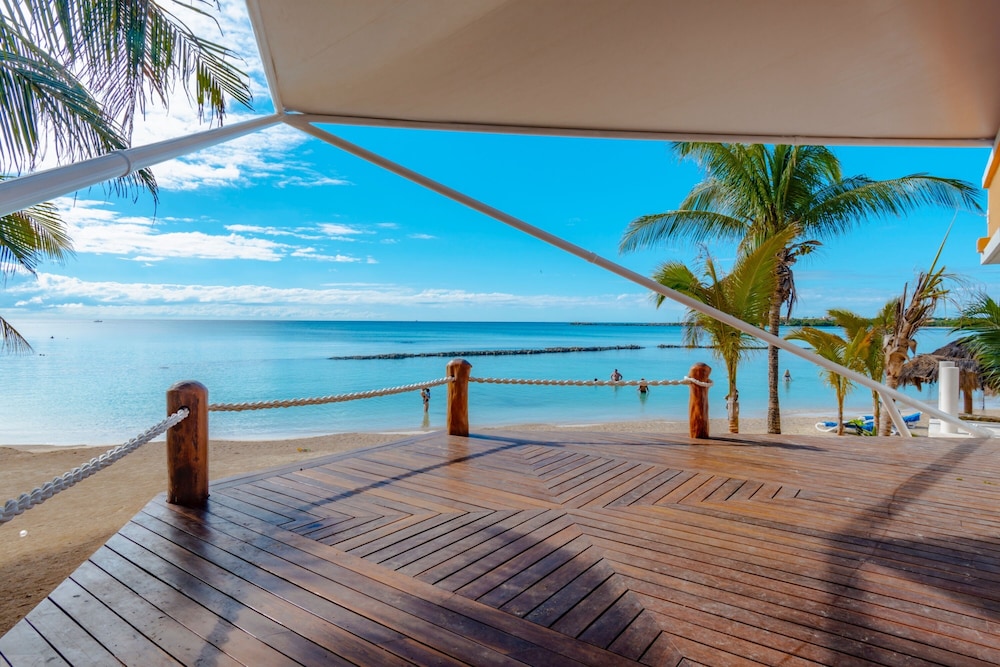 OMNI PUERTO AVENTURAS BEACH RESORT 41/53