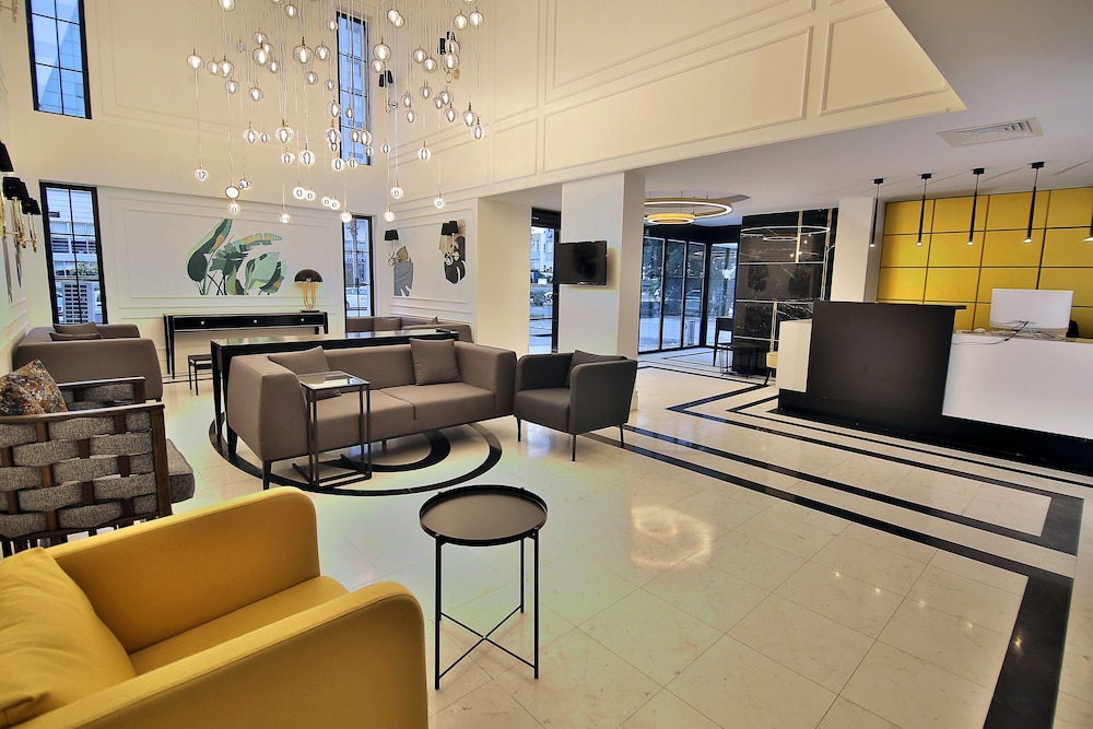 REO Hotel & Spa 46/69