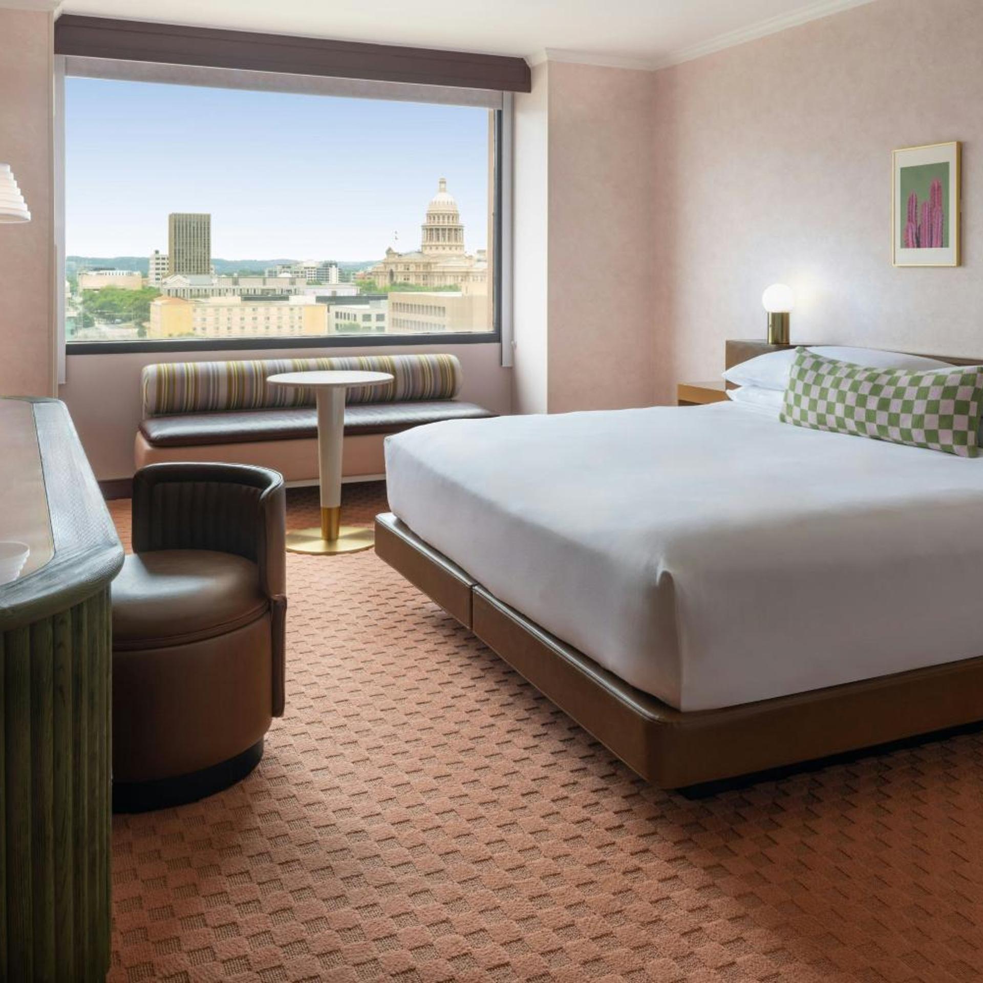Room, King Bed, Capitol View