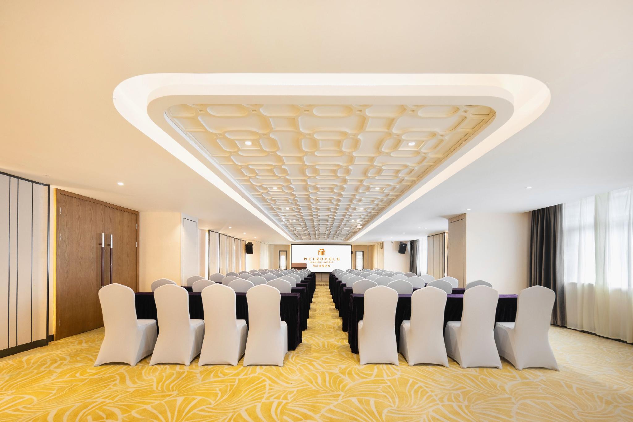 Metropolo Jinjiang Hotels (Haikou Wuzhishan Road, Riyue Duty-free Plaza) 40/52