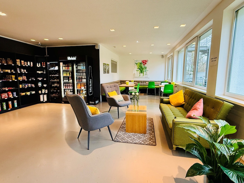 Bonnox Boardinghouse & Hotel 48/61