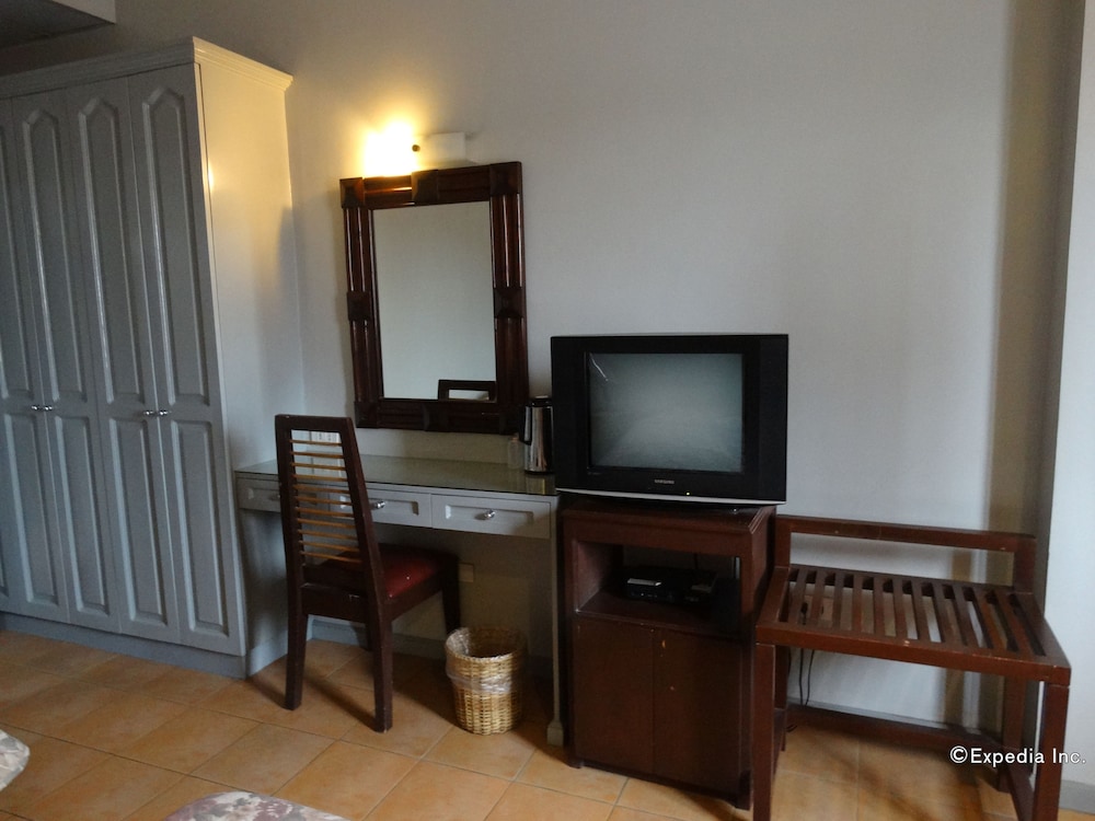 Casa Leticia Business Inn 50/57