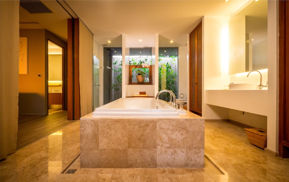 MUTHI MAYA FOREST POOL VILLA RESORT 31/78
