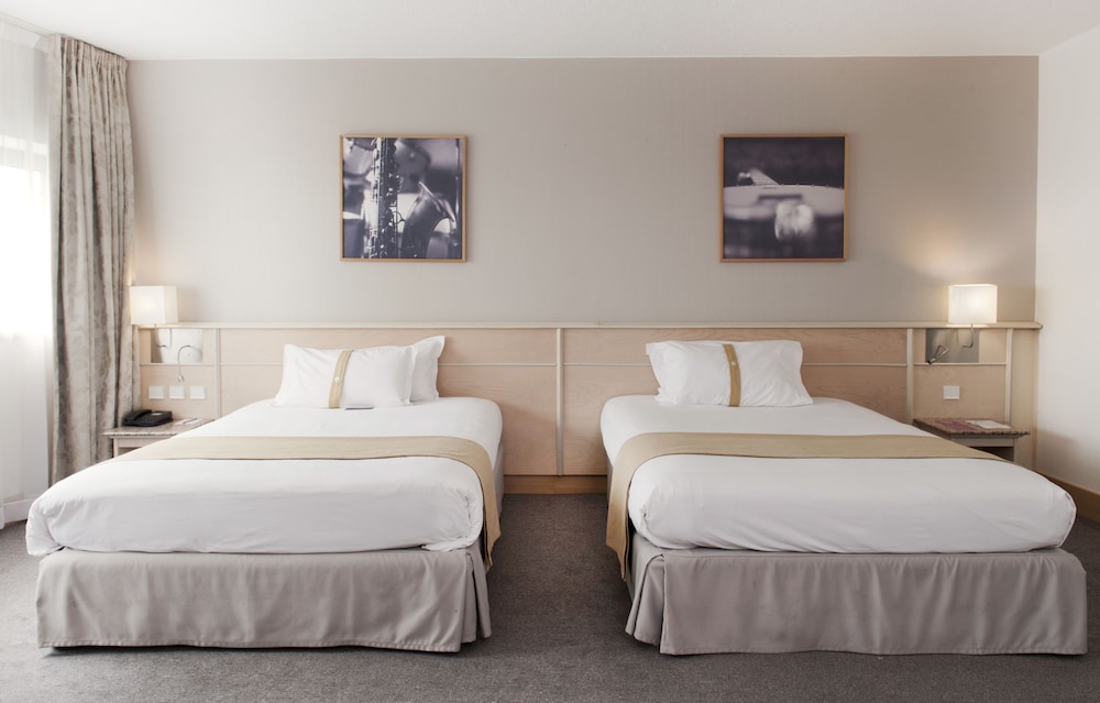 CLASSIC, TWIN BEDS
