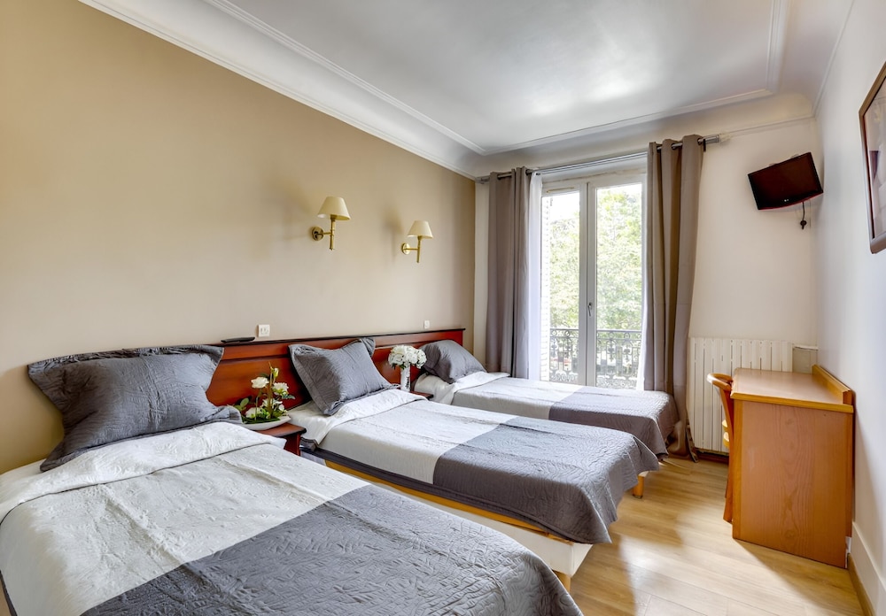ROOM, TRIPLE