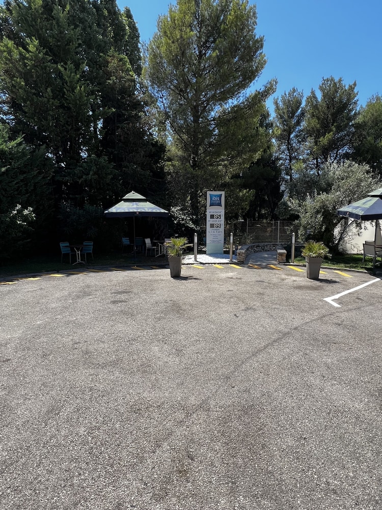 ibis budget Marseille Est Porte d'Aubagne 12/23