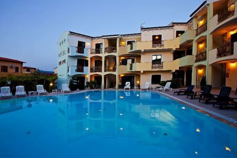 Hotel Ariadimari 5/50