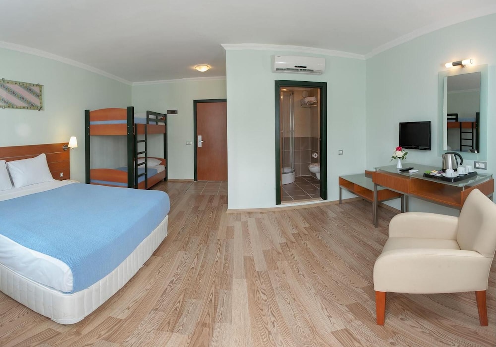 Petunya Beach Resort 34/103