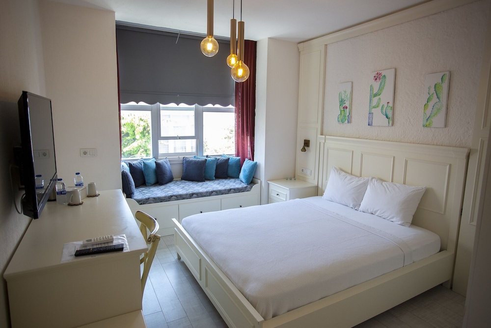 SUPERIOR, DOUBLE BED