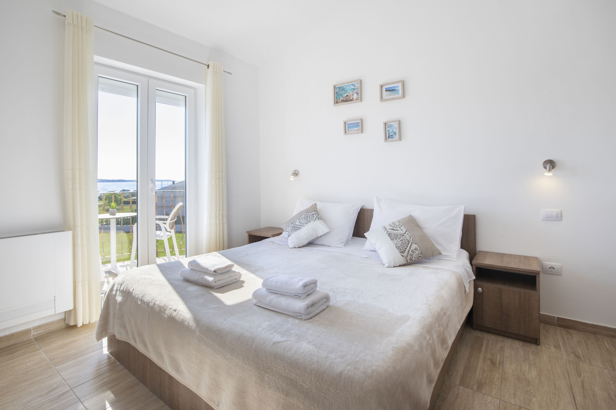 1 BEDROOM, APARTMENT, PARTIAL SEA VIEW, BALCONY