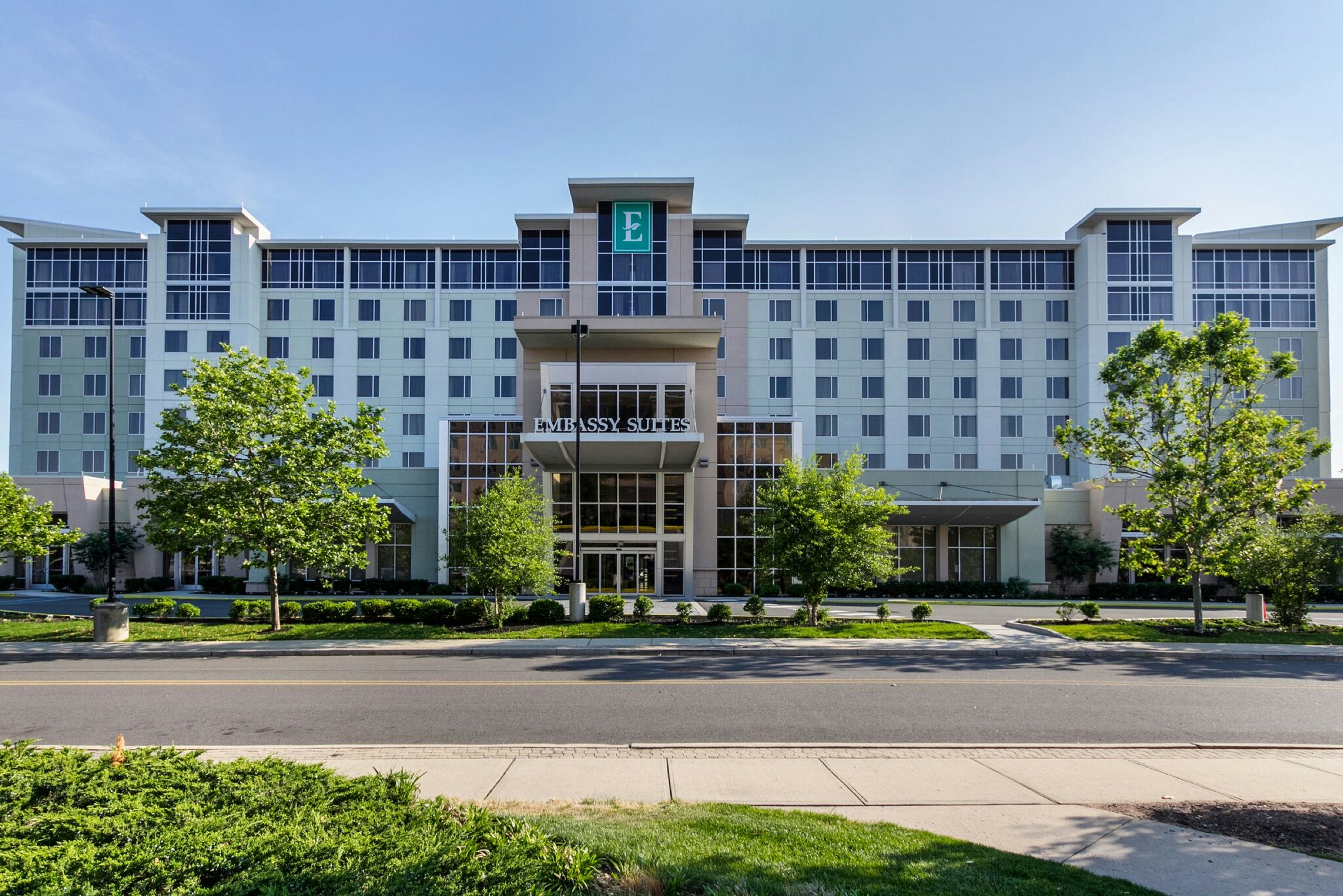 Embassy Suites by Hilton Newark Airport 3/53