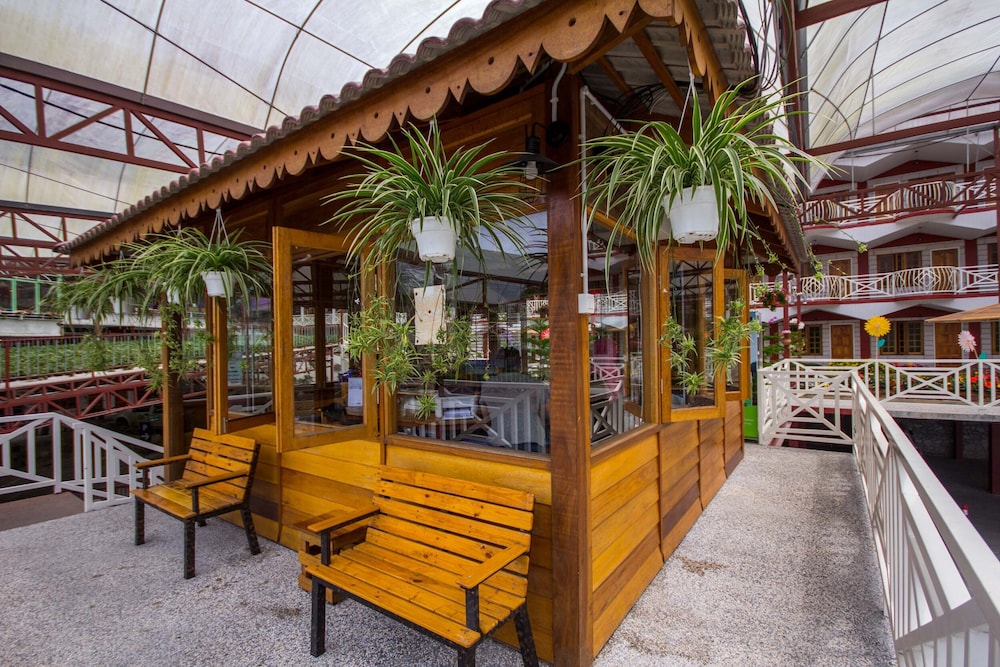 Kea Garden Mini Chalet 8/17