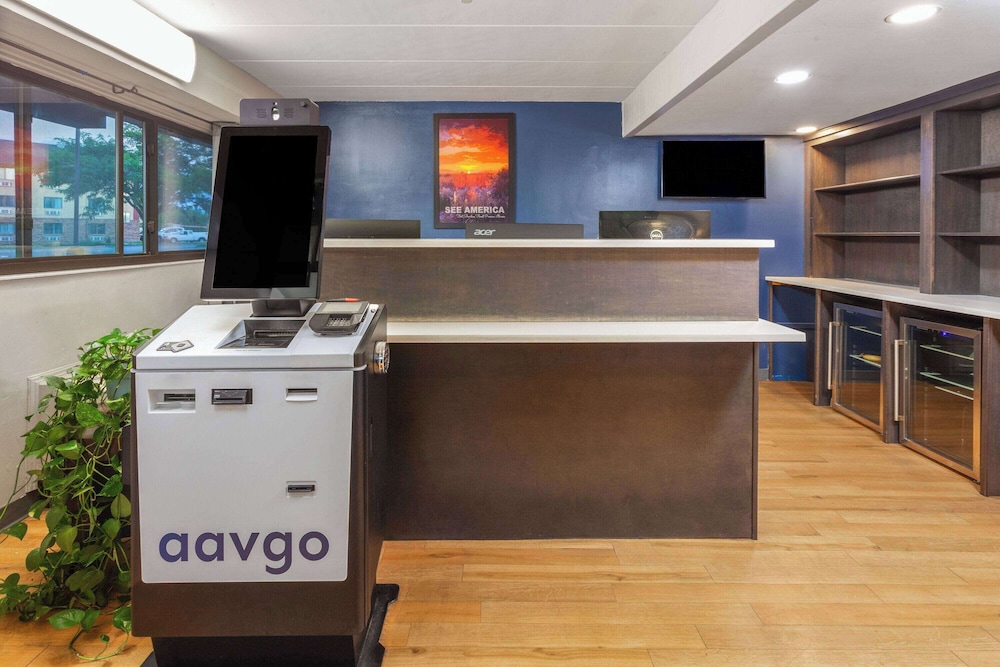 Travelodge by Wyndham Peoria 16/52