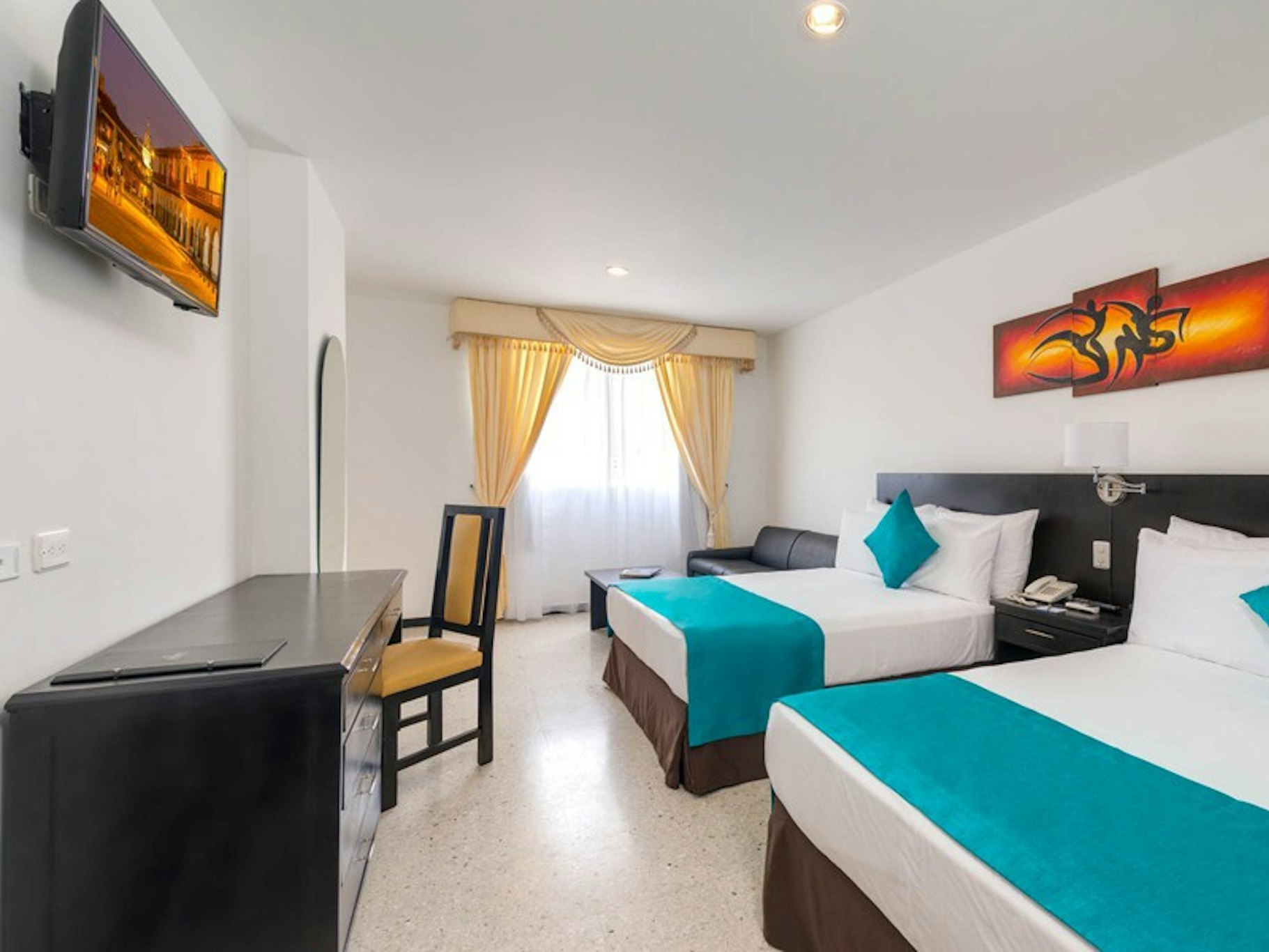 Cartagena Plaza Hotel 10/30