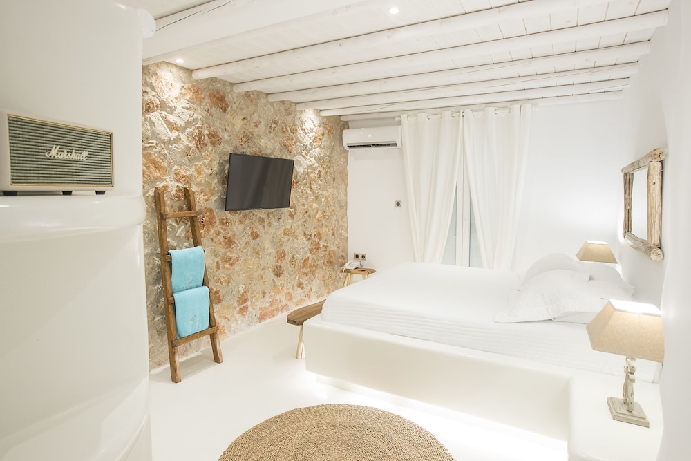 Paros Palace 5/76
