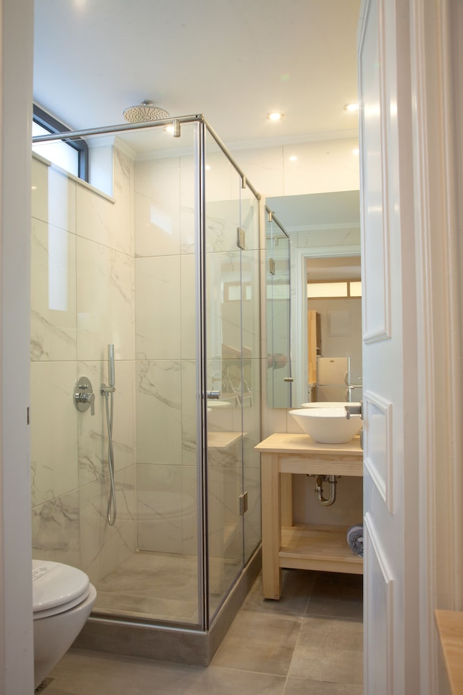 Artemis Village Apartments &amp; Studios 47/50