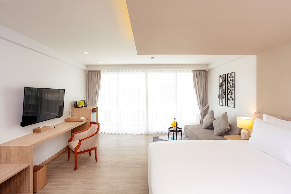 Anona Beachfront Phuket Resort 22/65
