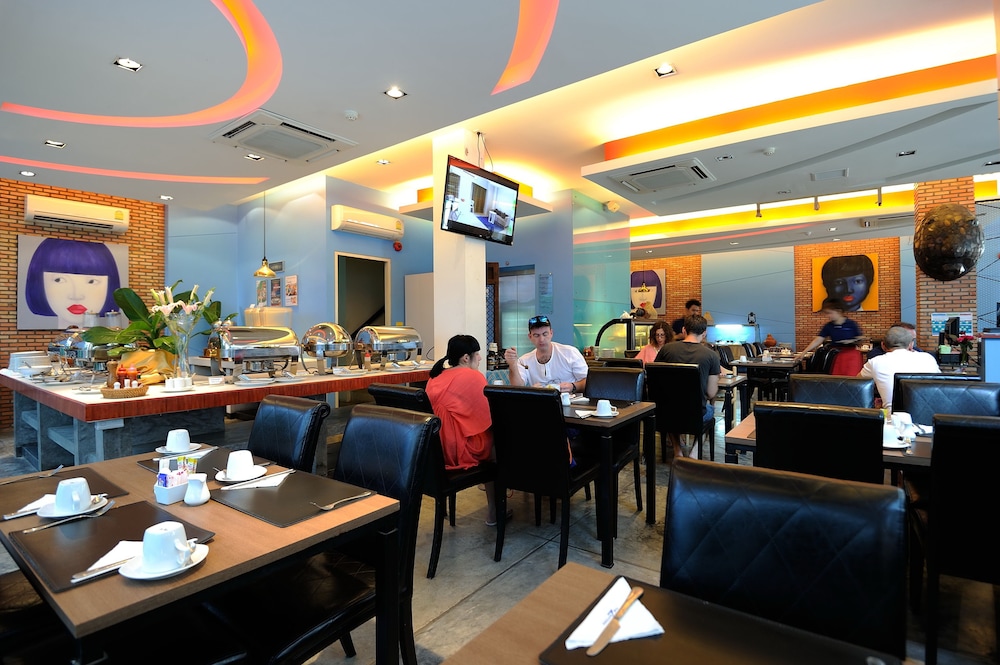 The Lantern Resorts Patong Phuket 54/71