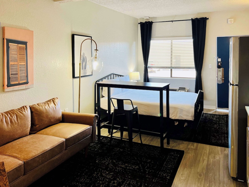 Studio6 Sierra Vista, AZ – Fort Huachuca 23/35