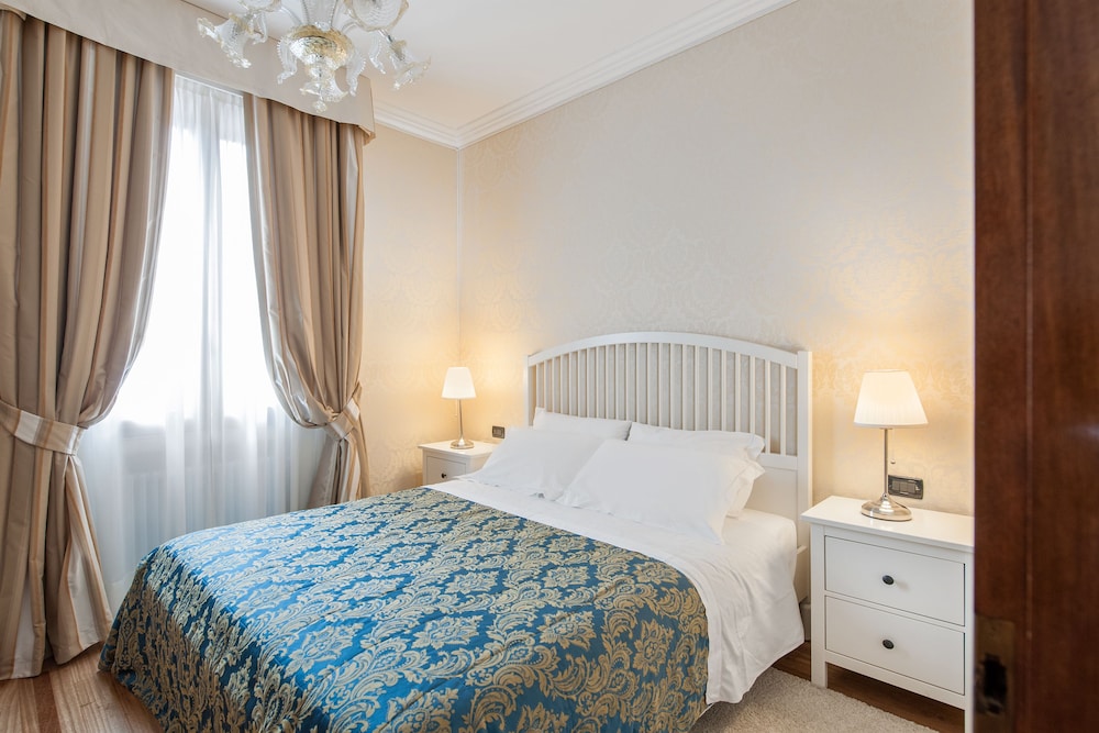Hotel Montecarlo 15/50