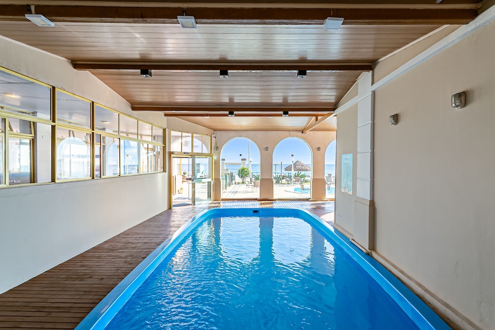 swimming pool spa