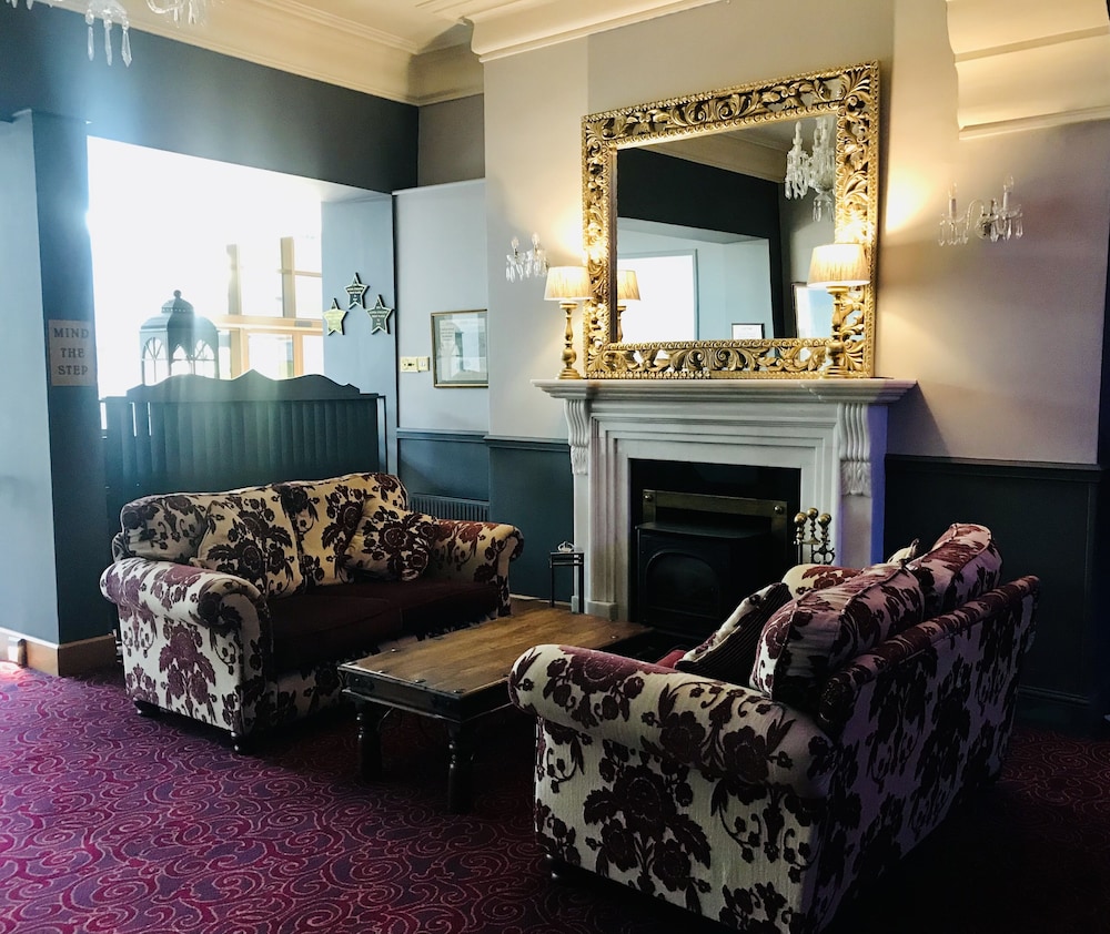 TWIN TREES HOTEL AND LEISURE CLUB(FORMERLY Downhill House Hotel) 28/54