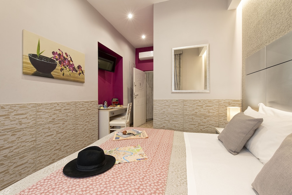 Five Rooms Rome 50/63