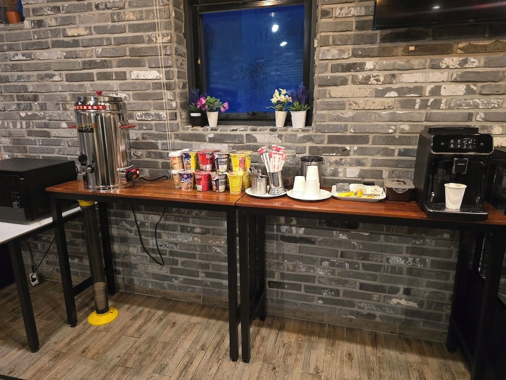 Hotel Iam - Hostel 9/50