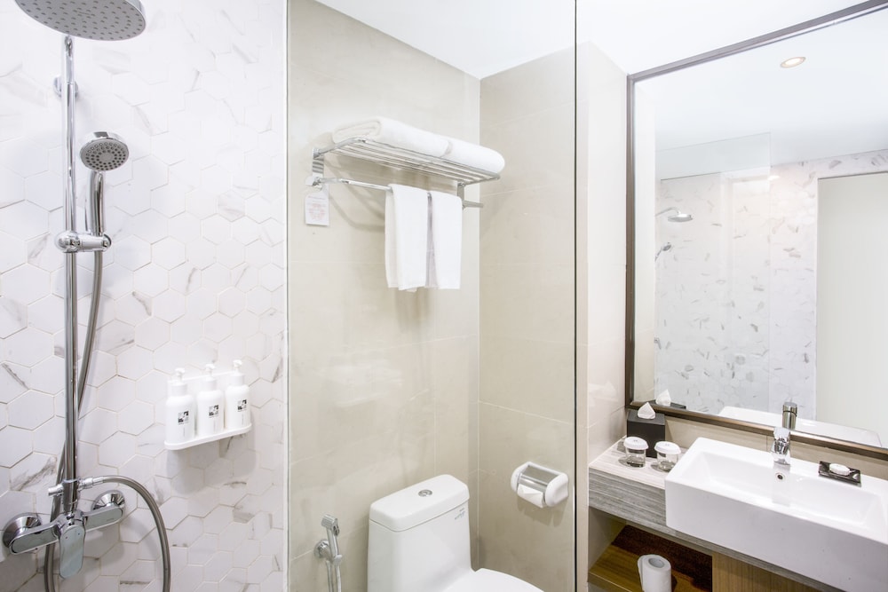 Swiss-Belhotel Cendrawasih Biak 10/60
