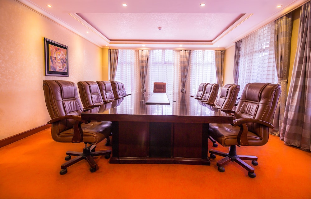 Alba Hotel Meru 39/50
