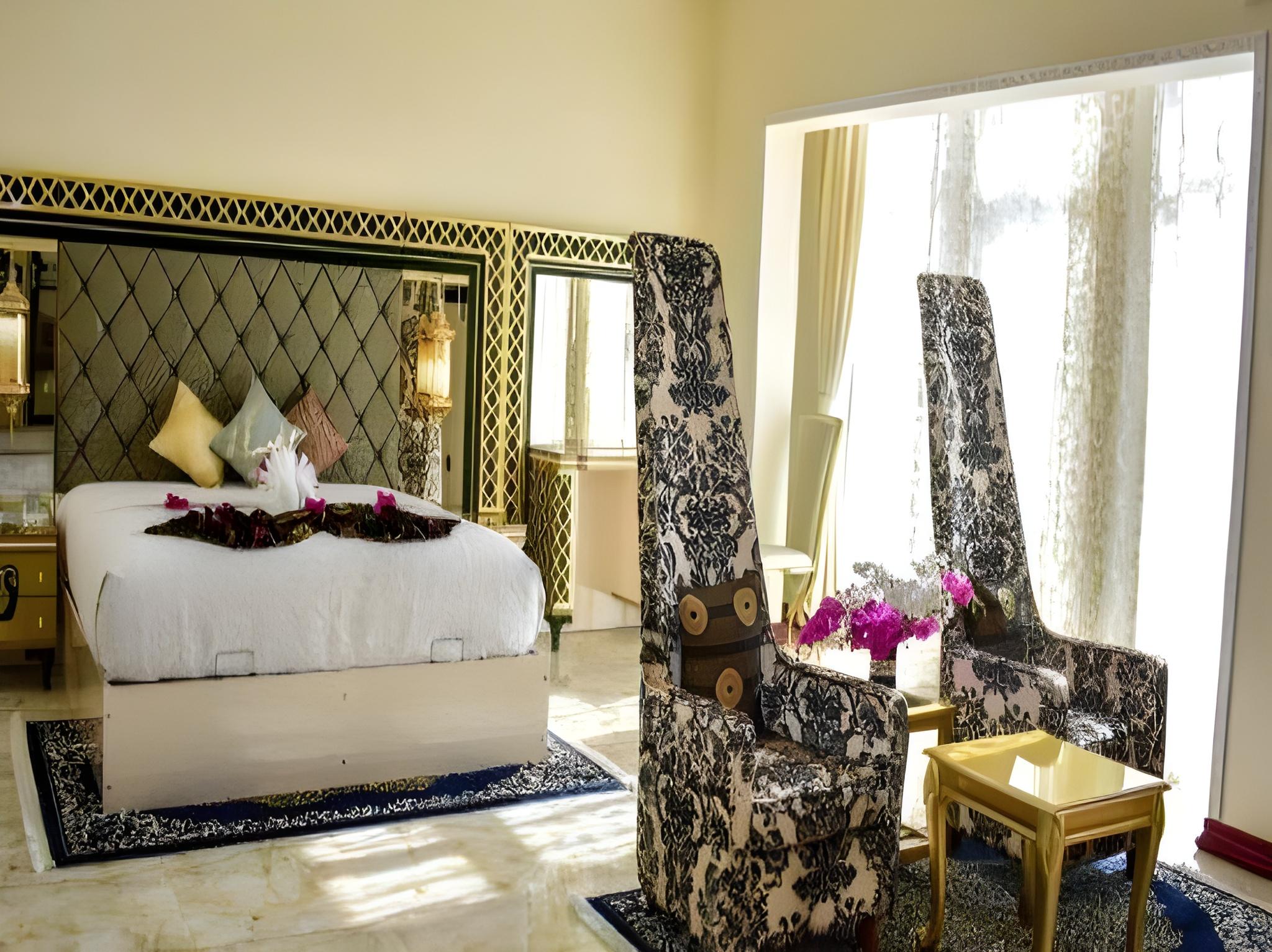 Sultan, Suite