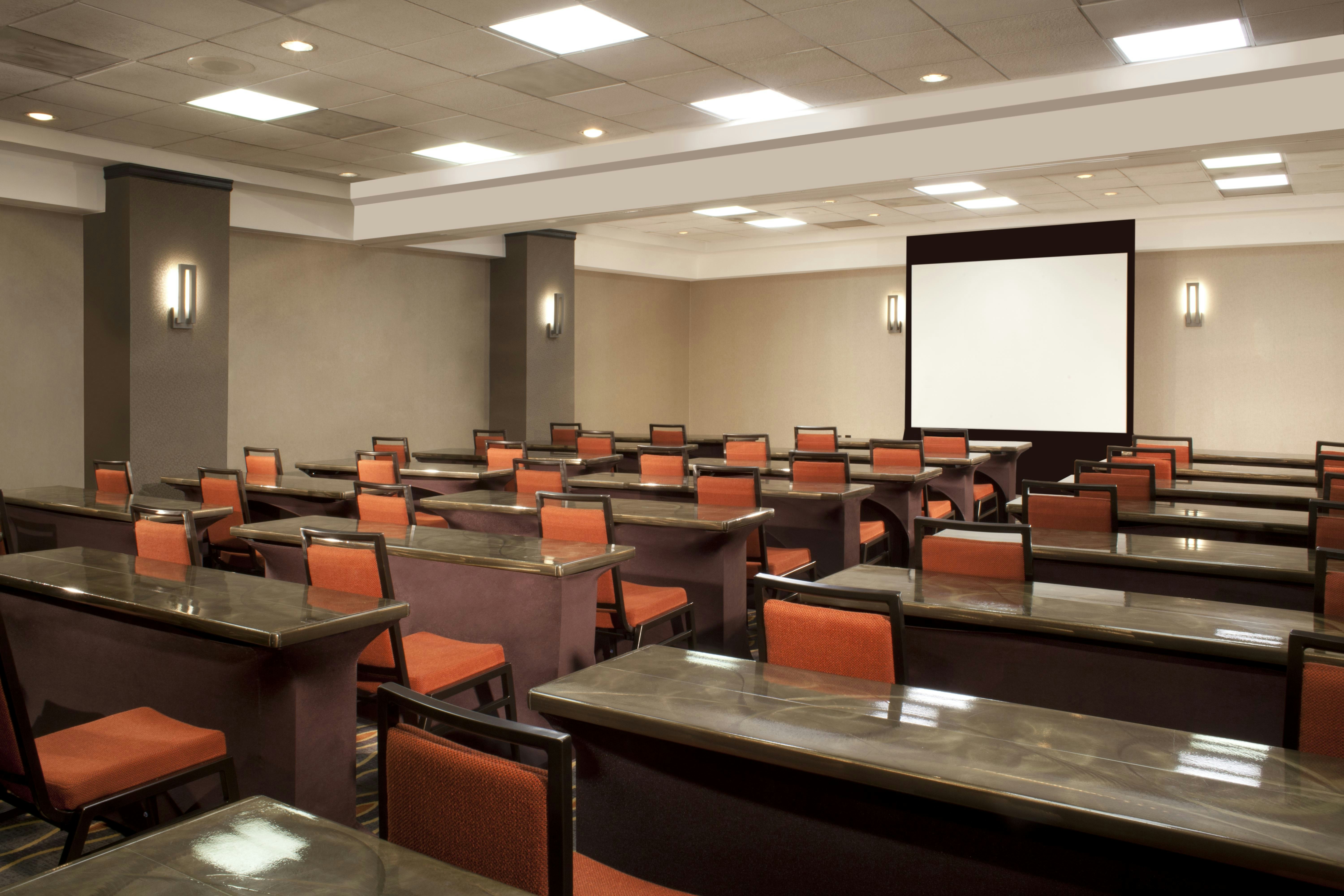 Embassy Suites By Hilton Austin Arboretum 15/19