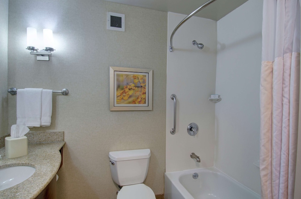 Hilton Garden Inn Norwalk 8/71